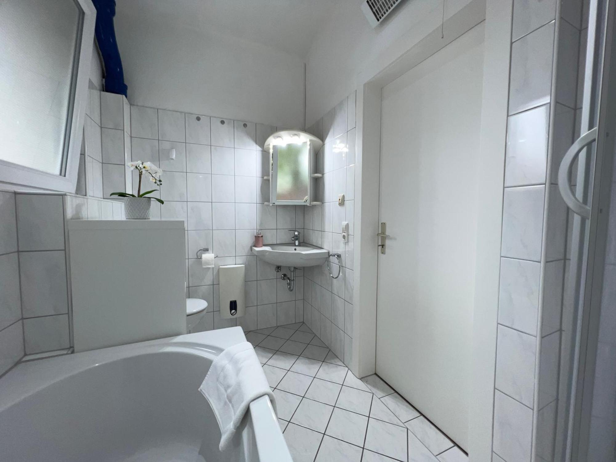Uebernachten In Grosser Maisonette-Wohnung By Rabe Карлсруэ Экстерьер фото